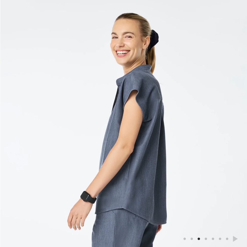 Women's figs Raphaela over sized scrub top - Picture 3 of 5